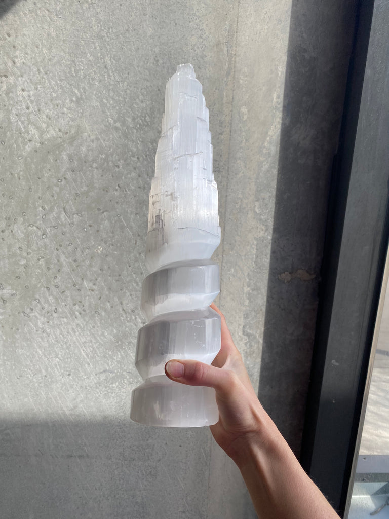 Spiral selenite lamp