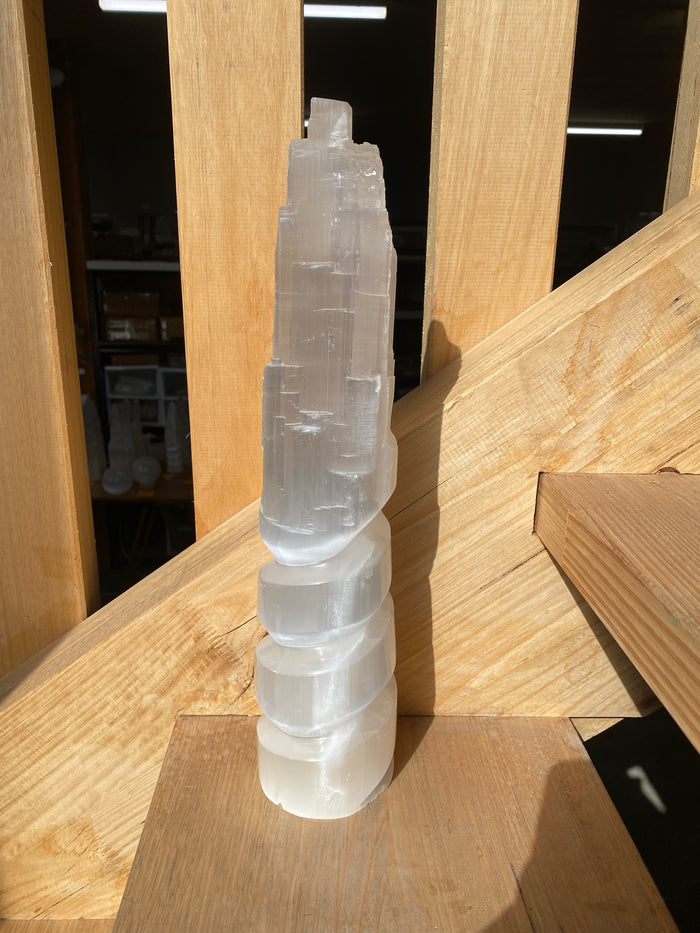 Spiral selenite lamp