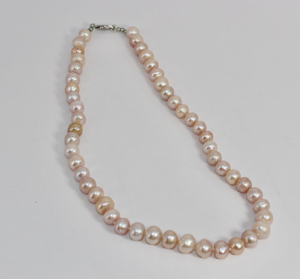 Pearl necklace 45cm