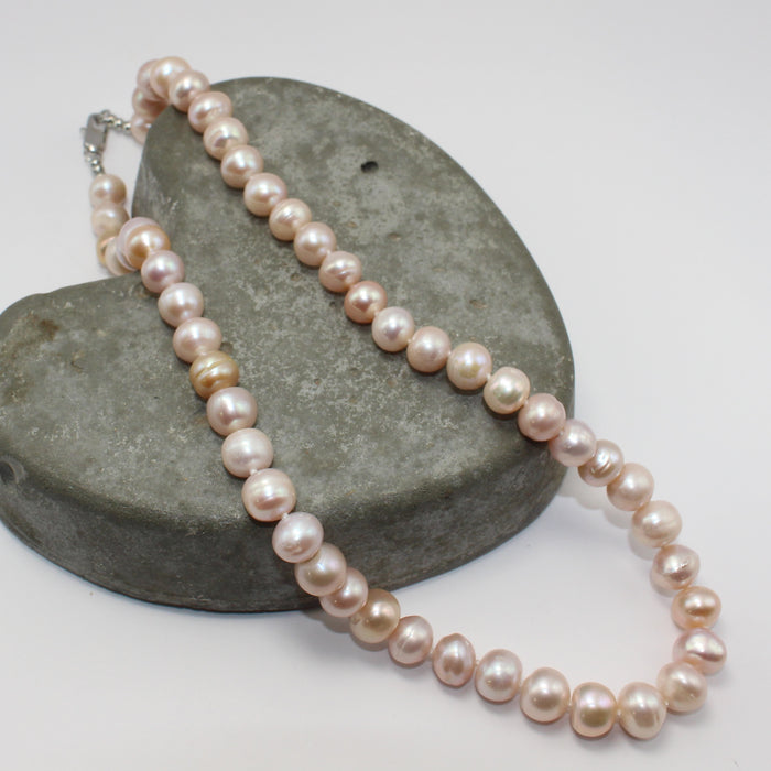 Pearl necklace 45cm