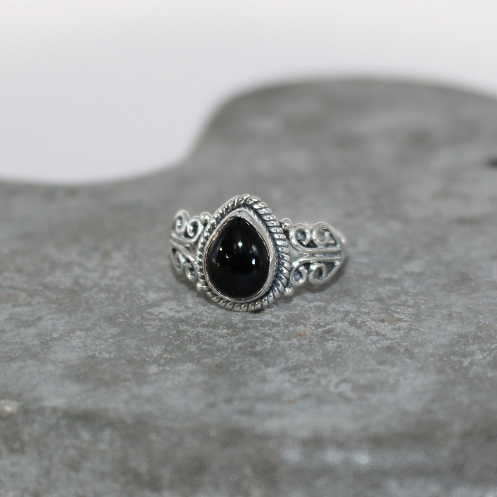 Vivian ring  in onyx sterling silver