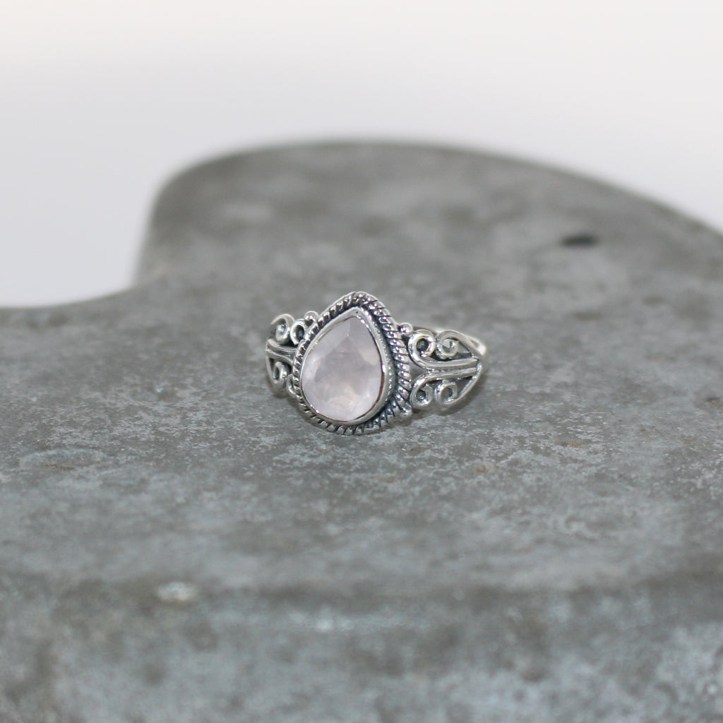 Vivian ring  in Rose Quartz sterling silver