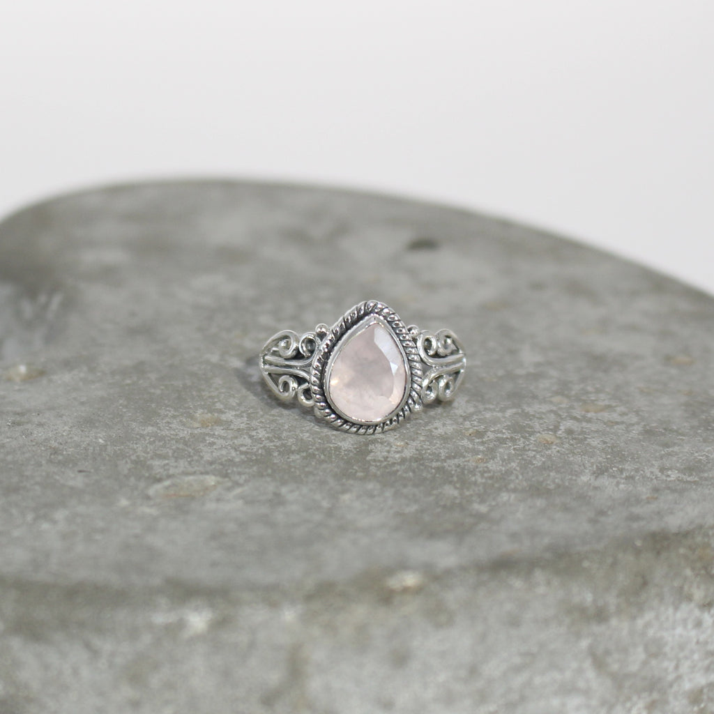 Vivian ring  in Rose Quartz sterling silver