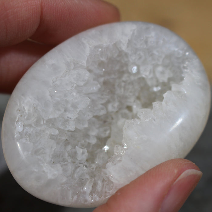 Druzy Agate palm stone