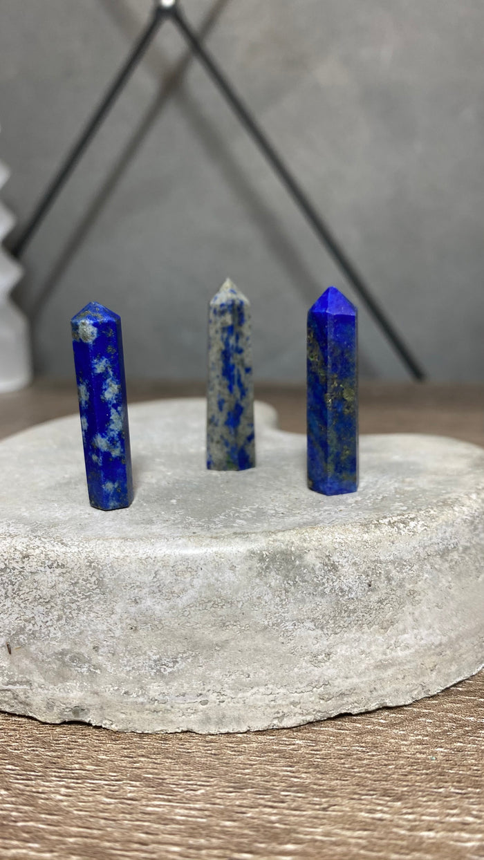 Mini lapis lazuli towers